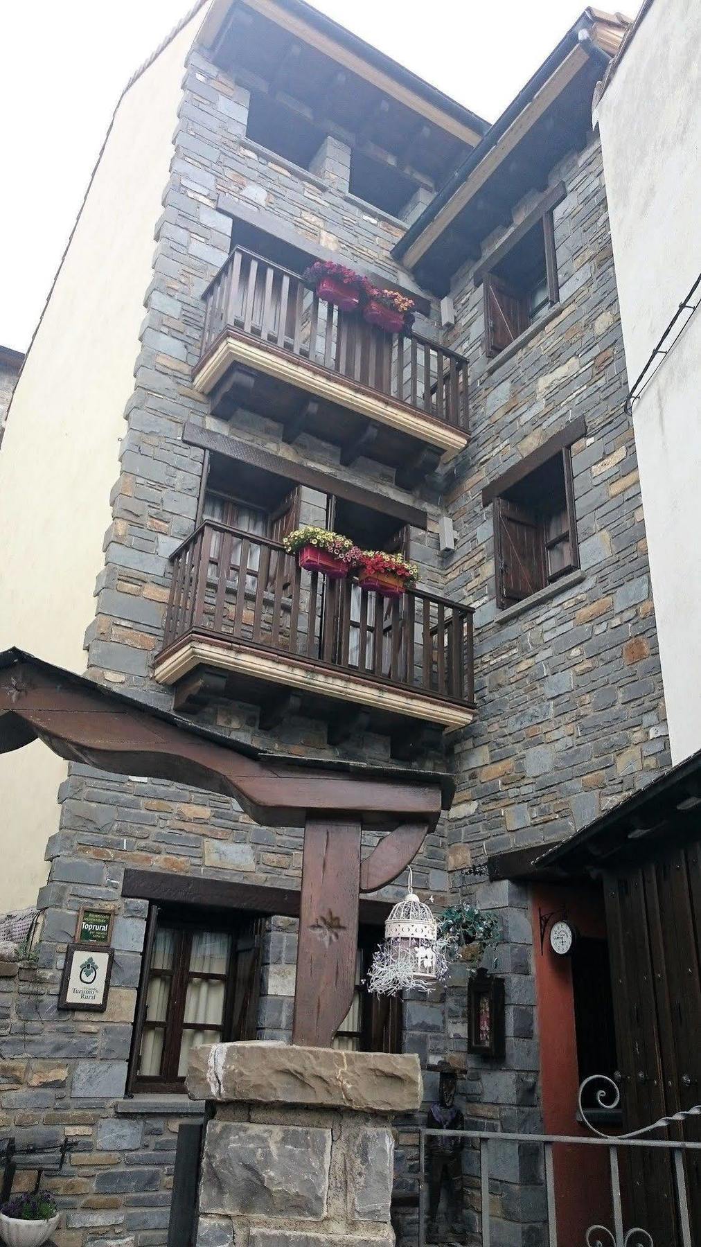 El Rincon De Andrea Apartamentos Biescas  Eksteriør billede