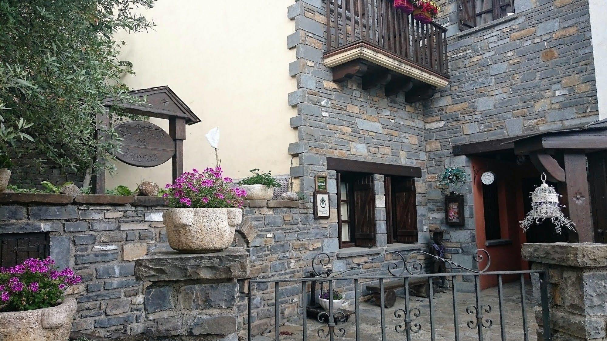 El Rincon De Andrea Apartamentos Biescas  Eksteriør billede